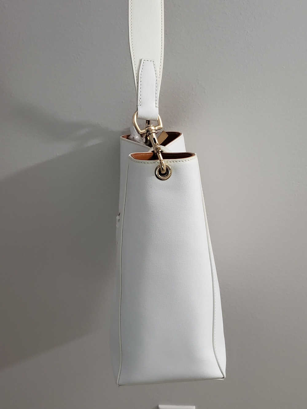 Dooney & Bourke Ashby White Leather Shoulder Bag with Gold Hardware - Picture 3 of 13